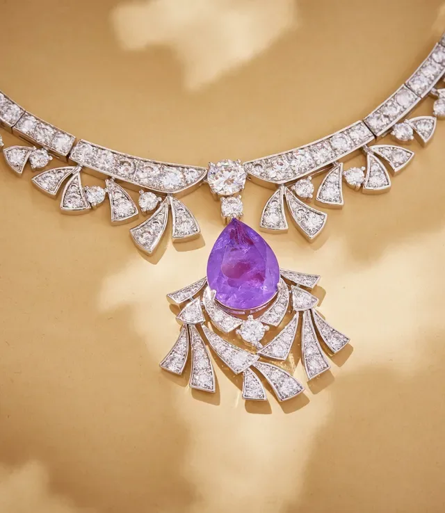 Purple Silver Diamond-Encrusted Fan-Shaped Motifs Necklace 2