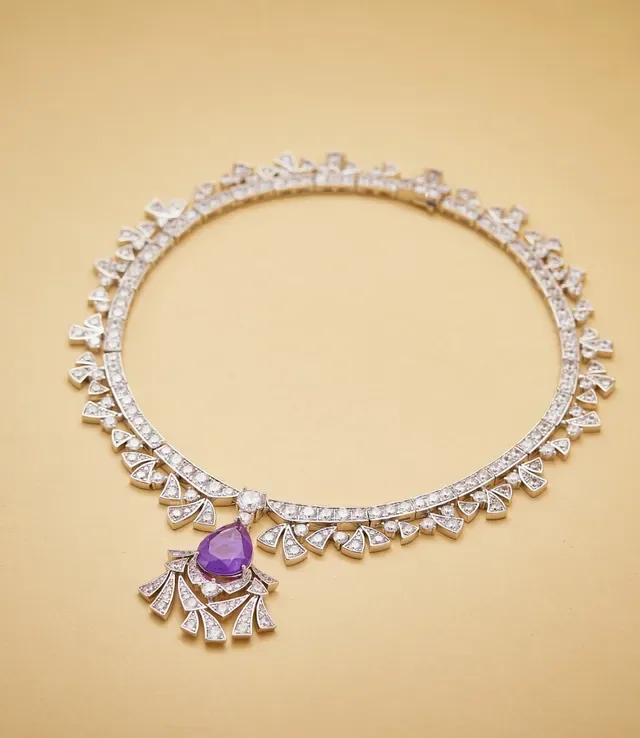 Purple Silver Diamond-Encrusted Fan-Shaped Motifs Necklace 3