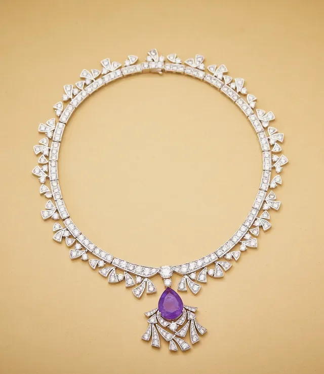 Purple Silver Diamond-Encrusted Fan-Shaped Motifs Necklace 5