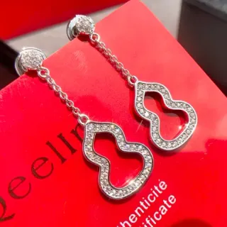 Qeelin Double Heart Brincos de Gota Pavé