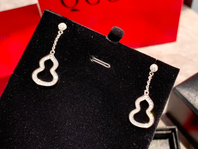 Qeelin Double Heart Pavé Drop Earrings 6