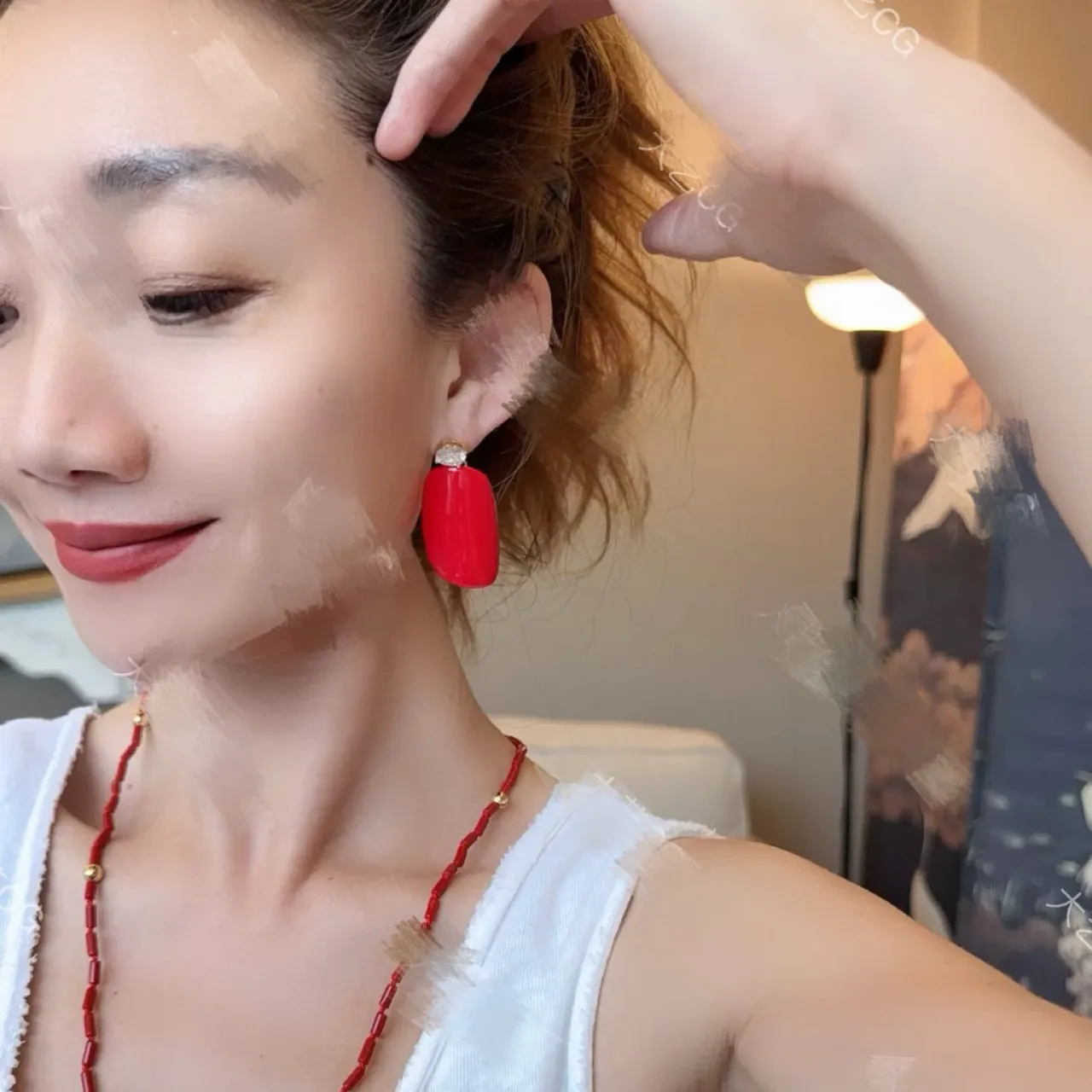 Red Gold Dangling Drop Cabochon-Style Stone Earrings 3