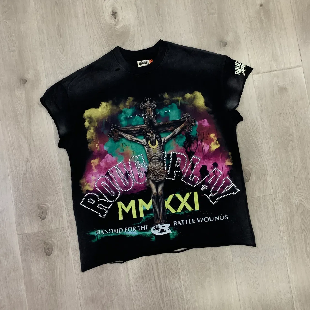 ROUGH Graphic Print Distressed Cut-Out Sleeve T-Shirt 4