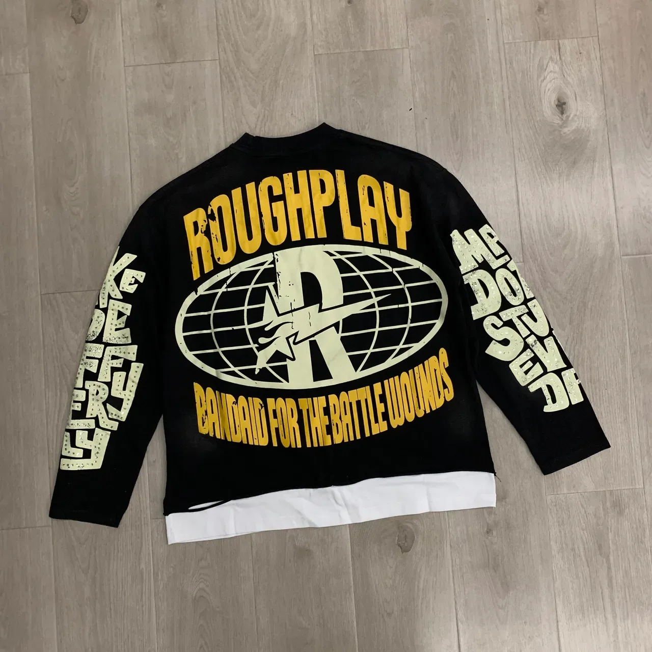 ROUGH Graphic-Print Studded Text Long-Sleeve T-Shirt 3