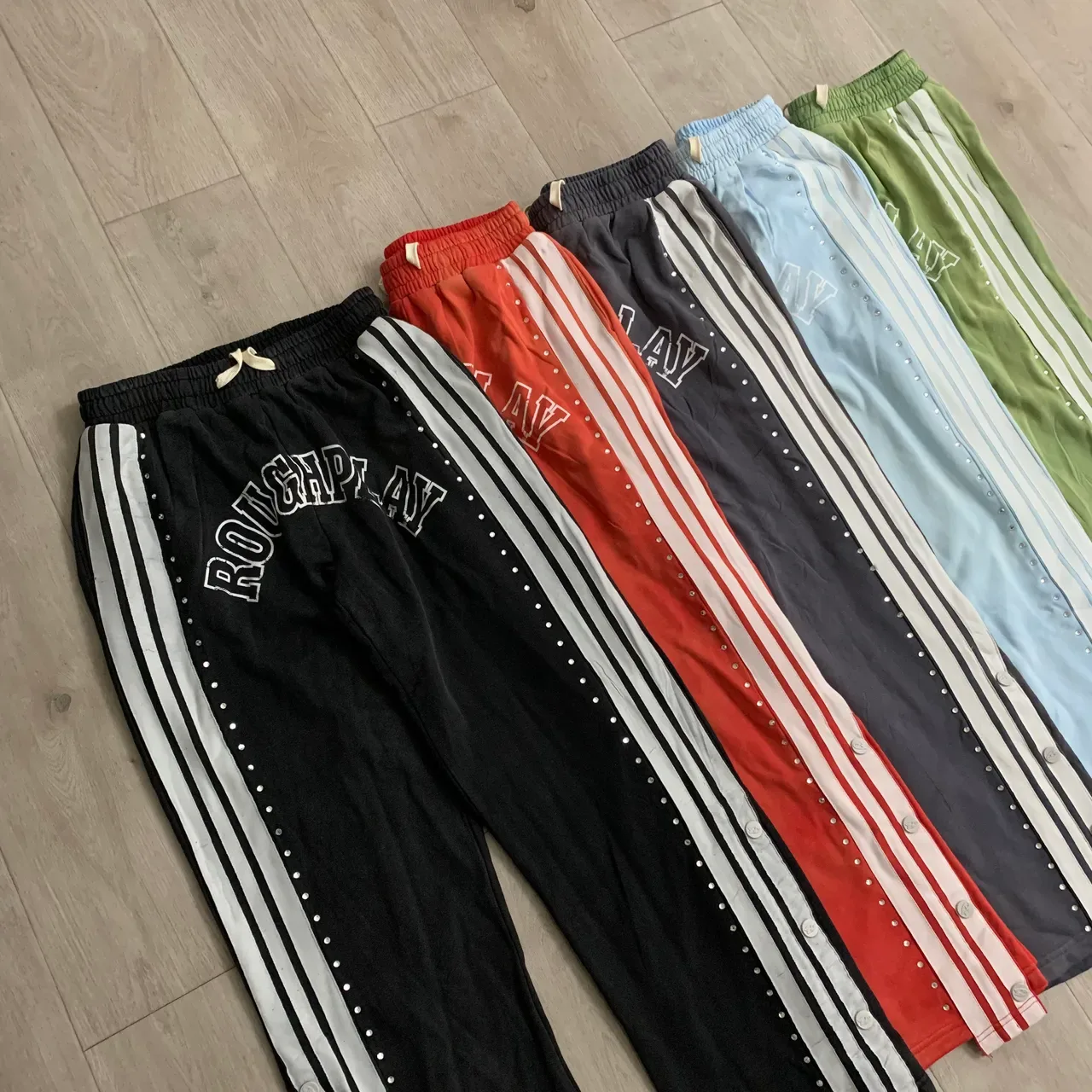 Roughplay Arch Logo Studded Stripe Sweatpants 17