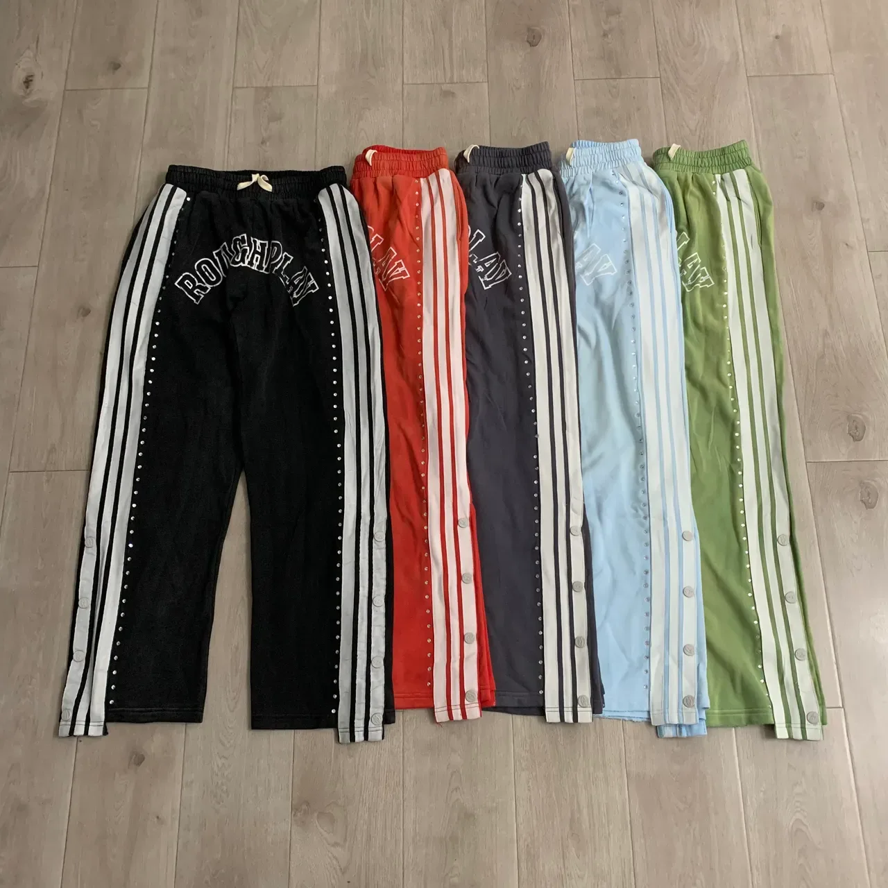 Roughplay Arch Logo Studded Stripe Sweatpants 18