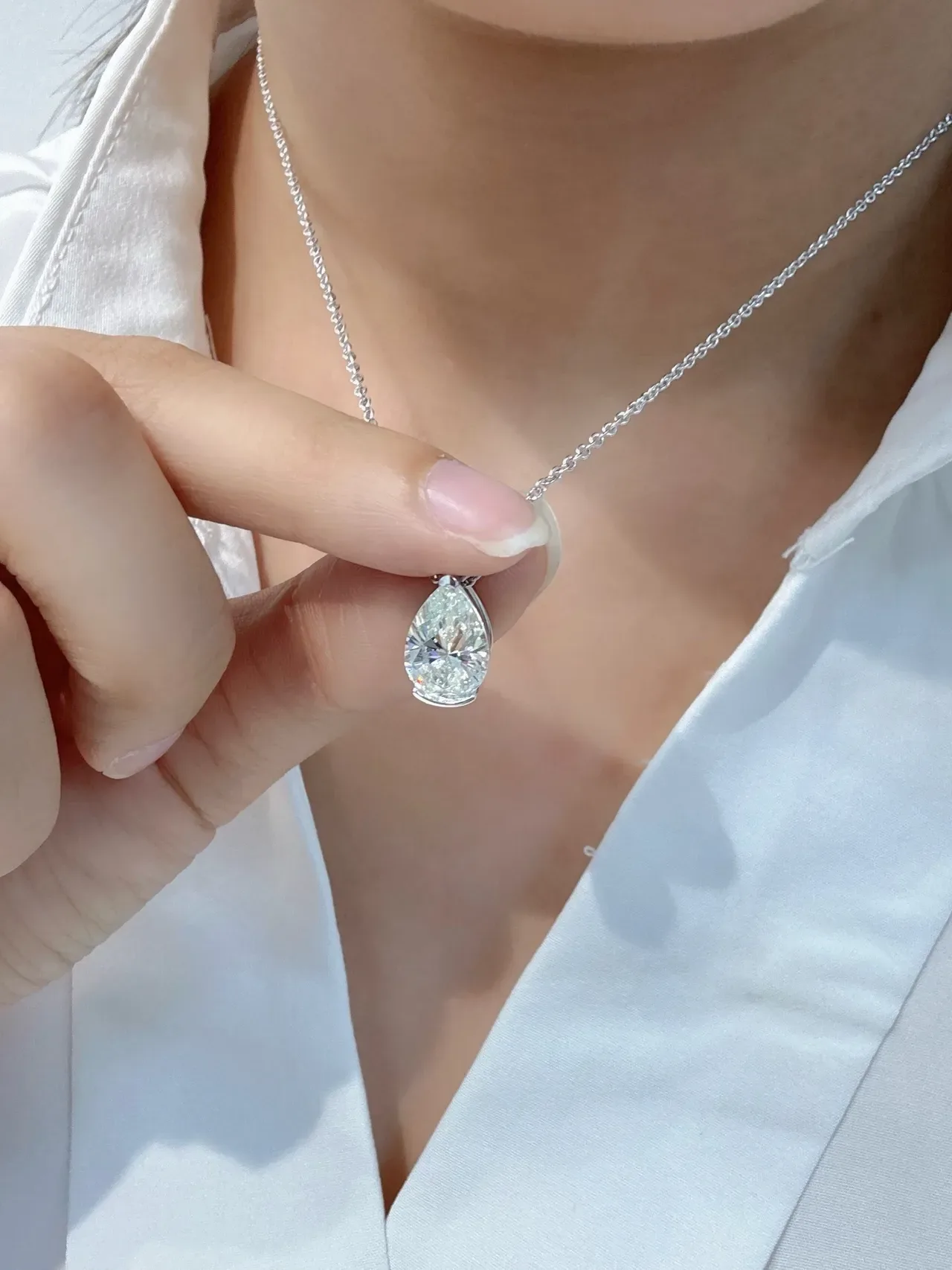 Silver Beige Pear-Cut Pendant Solitaire Setting Necklace 2