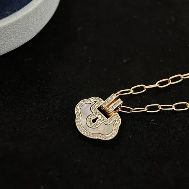 Silver Gold Cloud-Shaped Pendant Pavé-Set Crystals Necklace 3