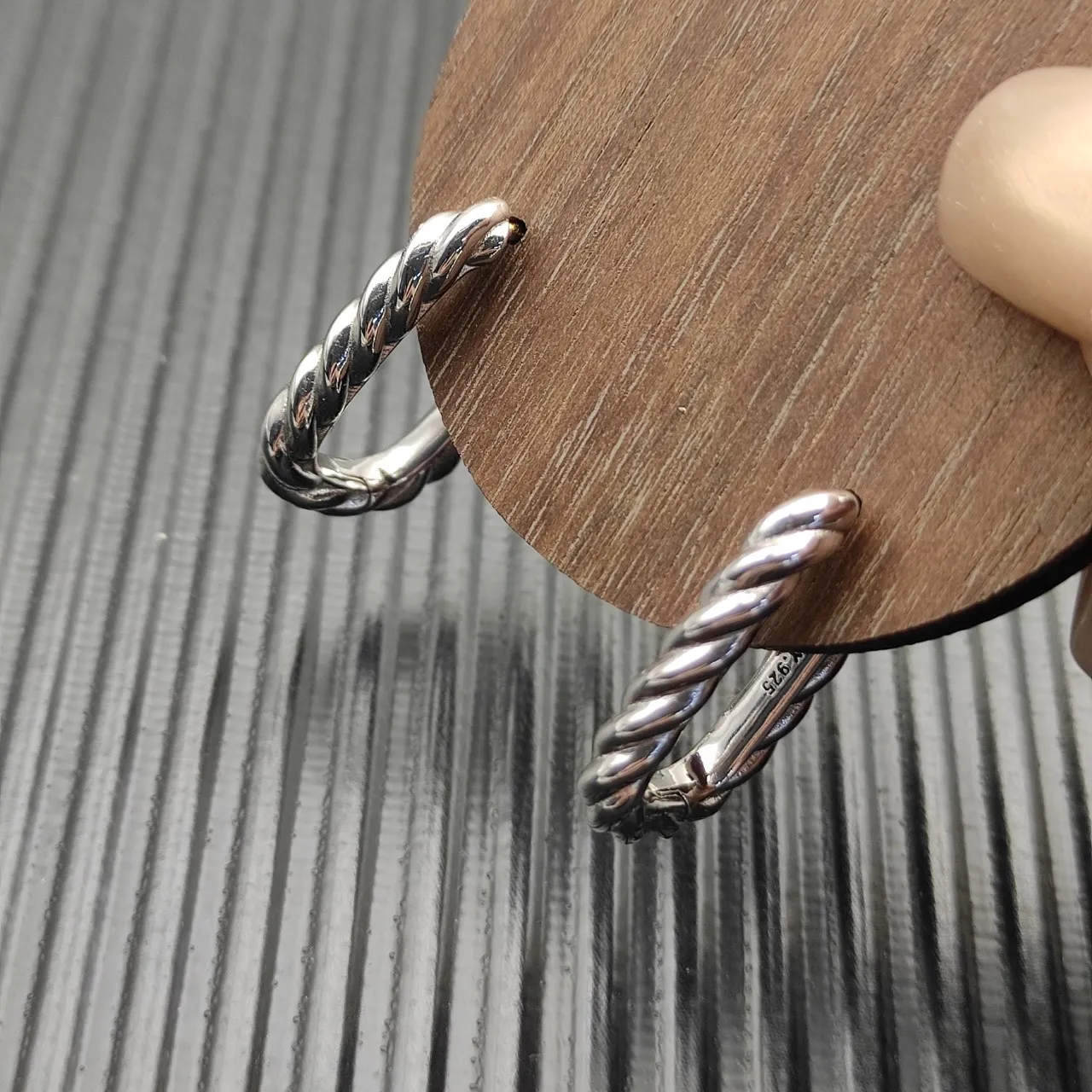 Silver Gold Twisted Rope Texture Hinged Closure Earrings 5