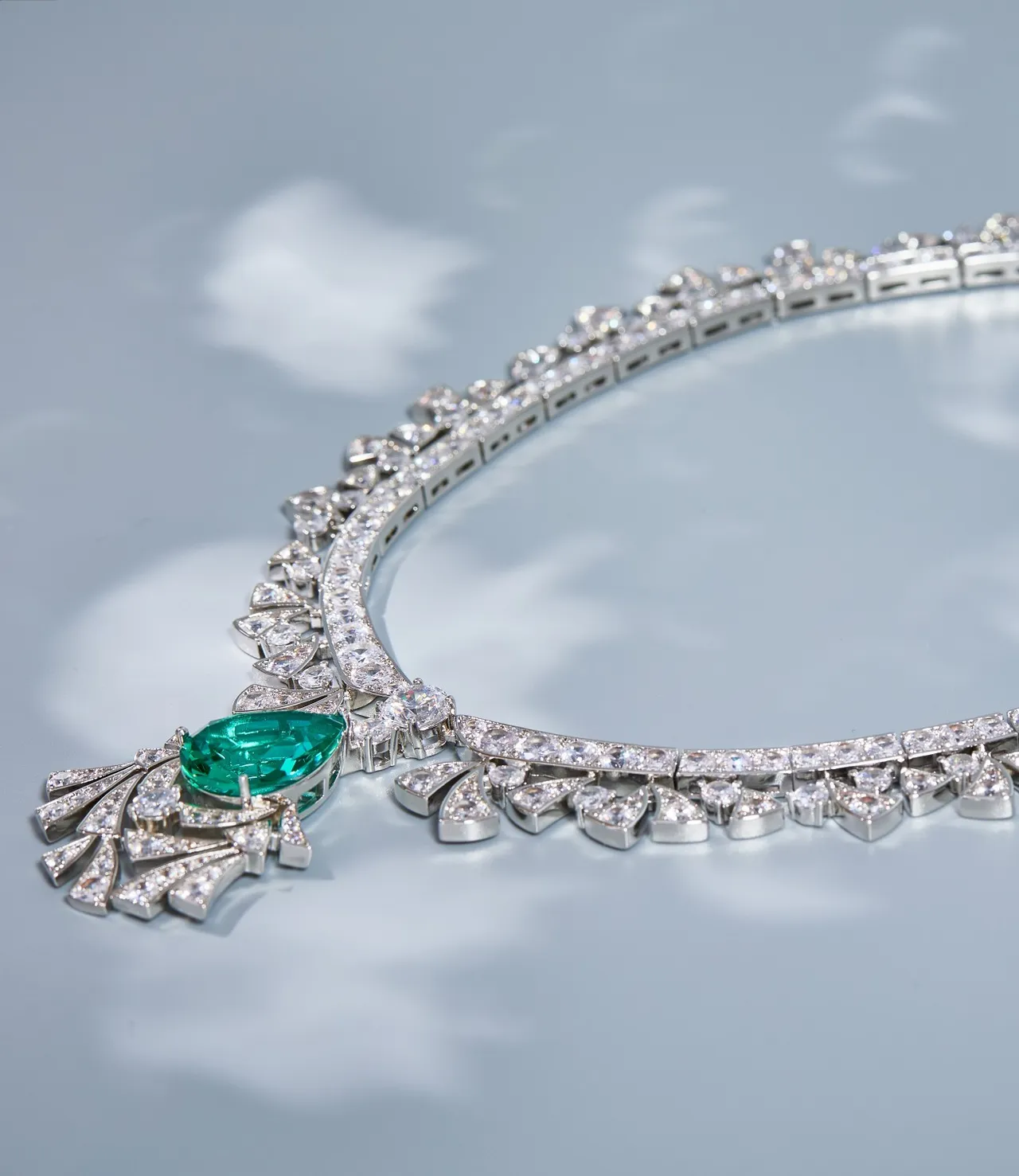 Silver Green High-Jewelry Collar Pavé-Set Diamonds Necklace 2