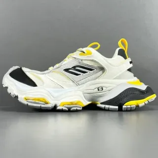 Skechers সাদা হলুদ সোল লেয়ারড মেশ এবং সিন্থেটিক আপার চাঙ্কি স্নিকার্স