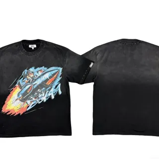 SUAA Camiseta oversized negra con estampado gráfico y tachuelas