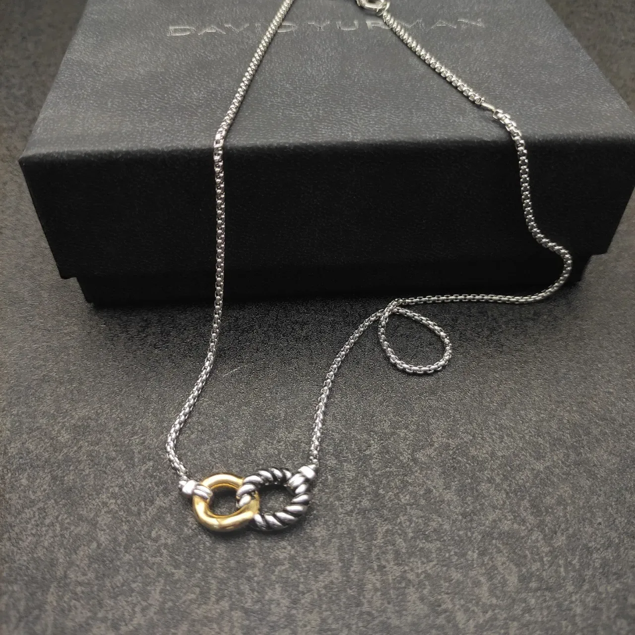 Two-Tone Interlocking Rings Pendant Necklace 3