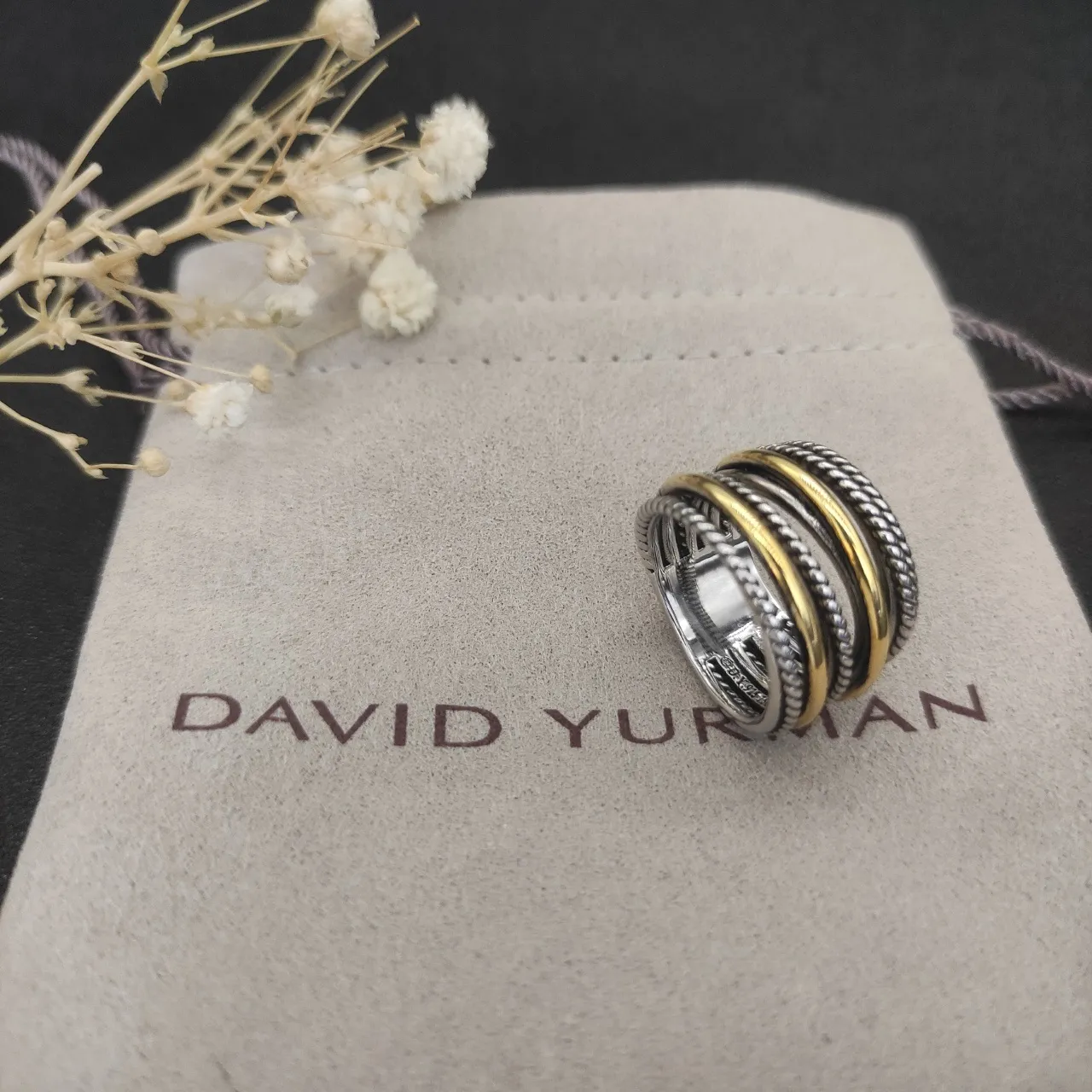 Anillo de múltiples bandas texturizado con textura de cuerda de dos tonos apilado 5