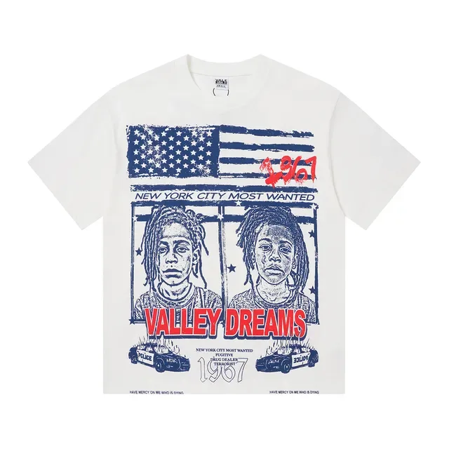 Camiseta branca de manga curta gola redonda com estampa gráfica 3