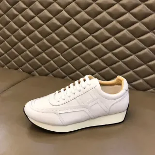 White Panelled Low-Top Lace-Up Sneaker