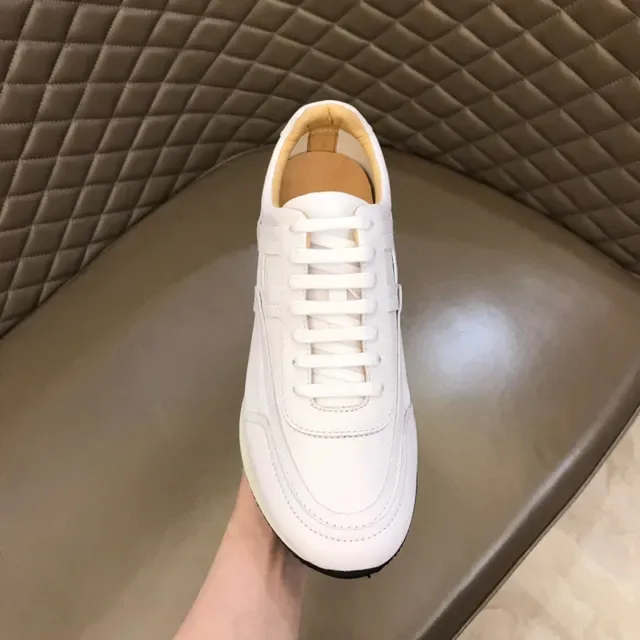 White Panelled Low-Top Lace-Up Sneaker 4