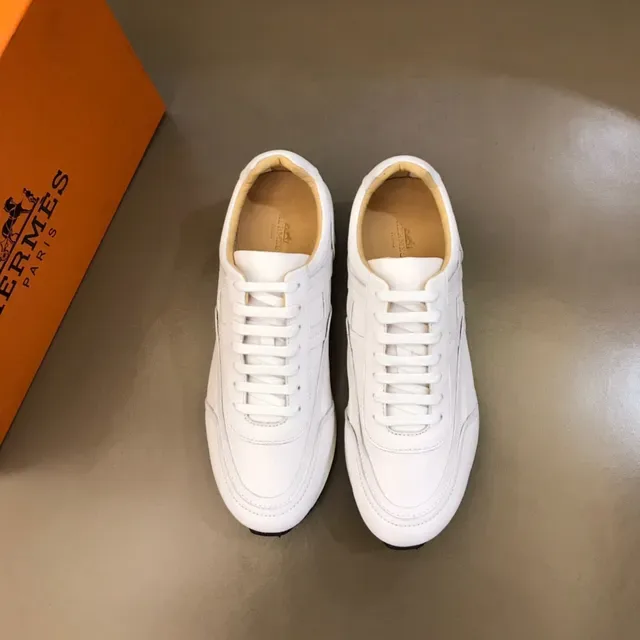 White Panelled Low-Top Lace-Up Sneaker 9