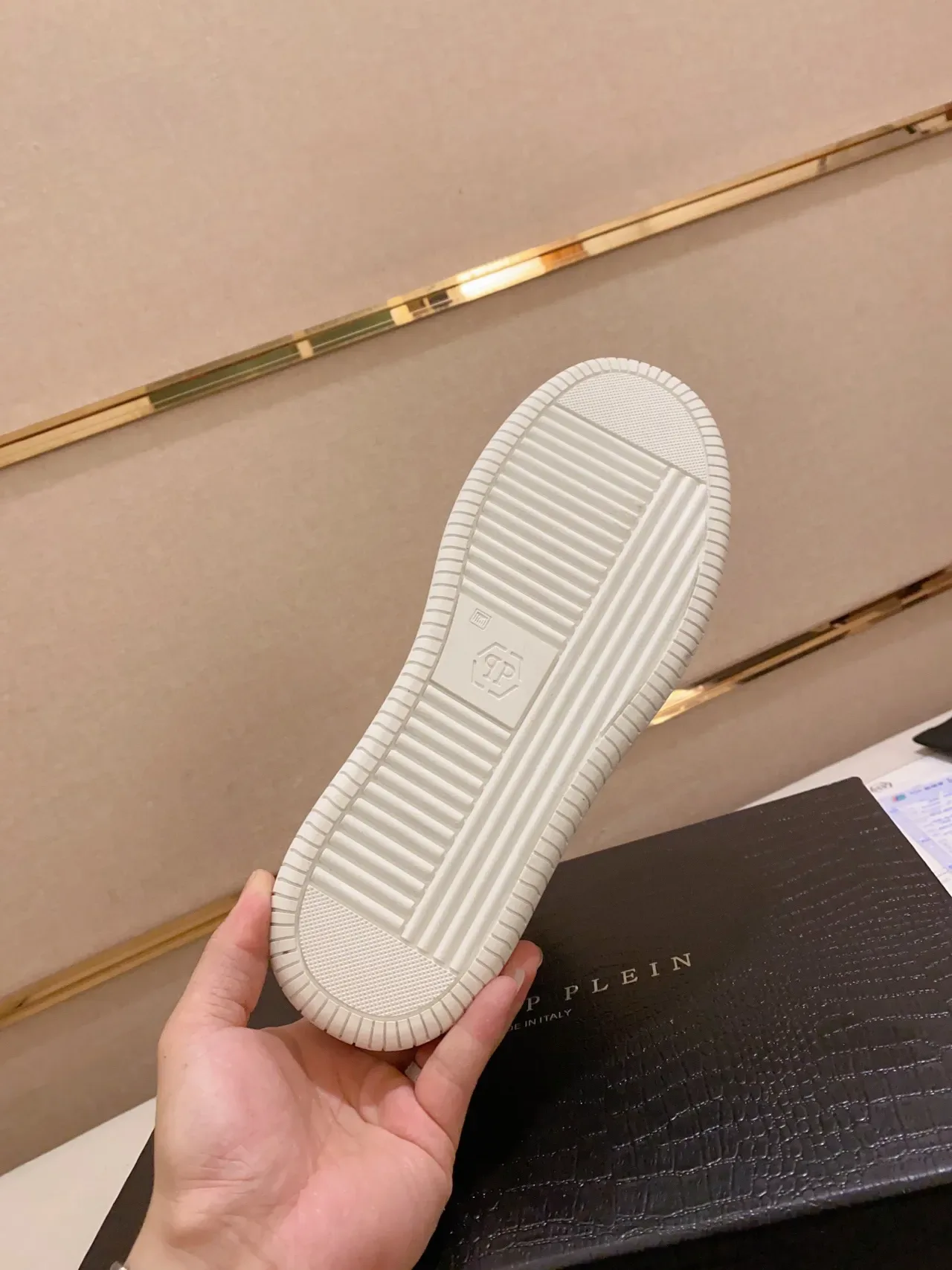 White Silver High-Top Leather-Like Upper Sneakers 2