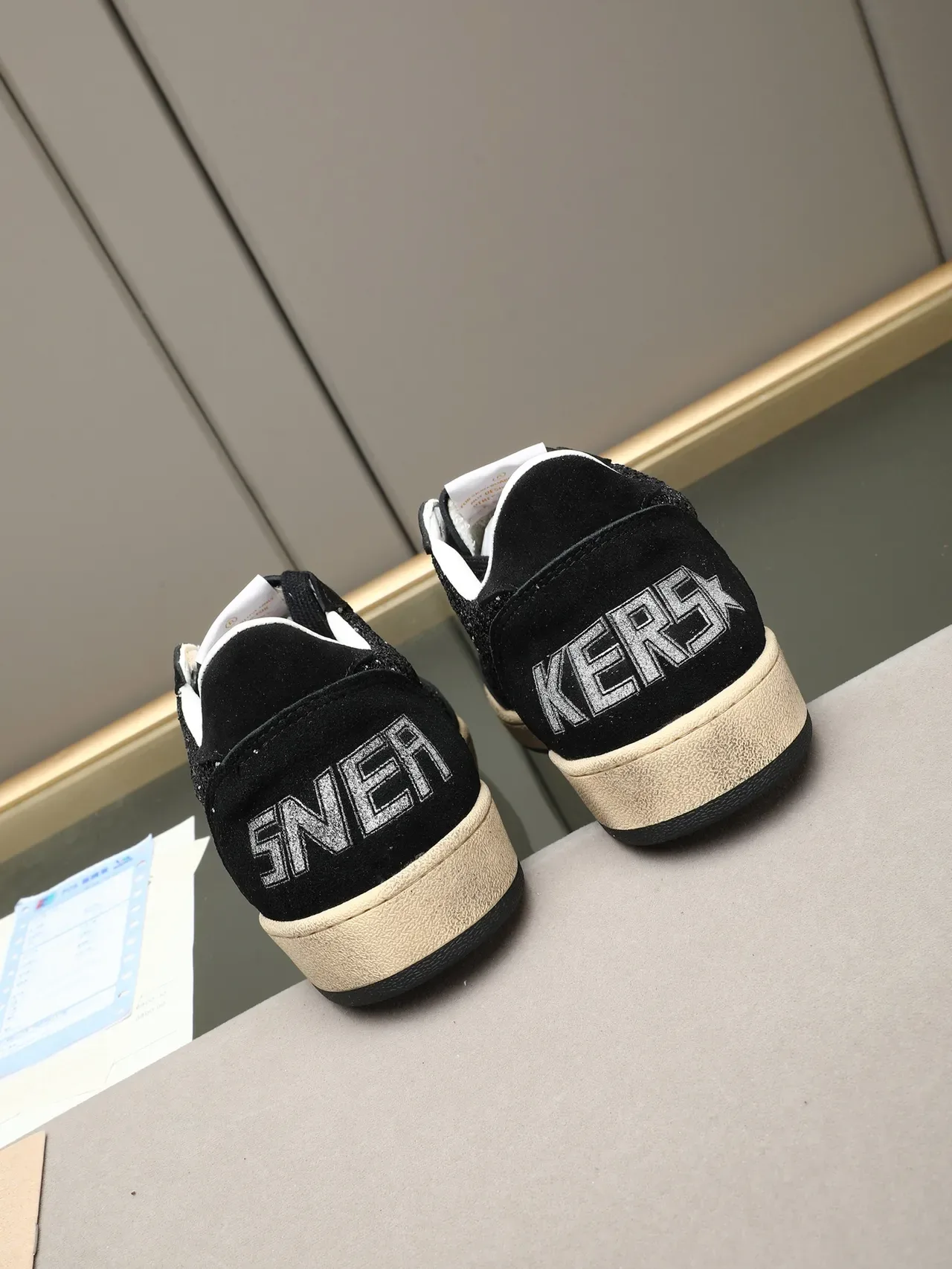 Golden Goose Ball Star Negro Beige Ante Plata Brillante Superposición Zapatos Lifestyle 3