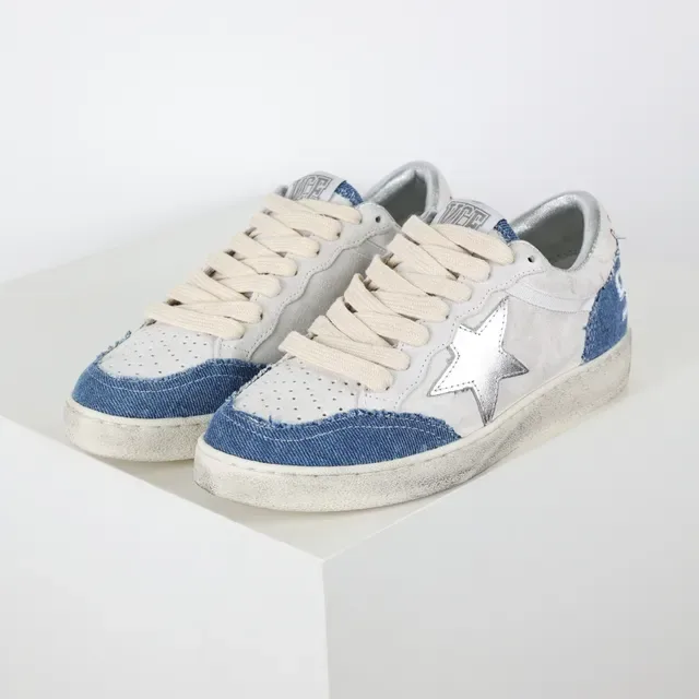 Golden Goose Super-Star حذاء أسلوب حياة من الدنيم الأبيض والأزرق المتضرر 2