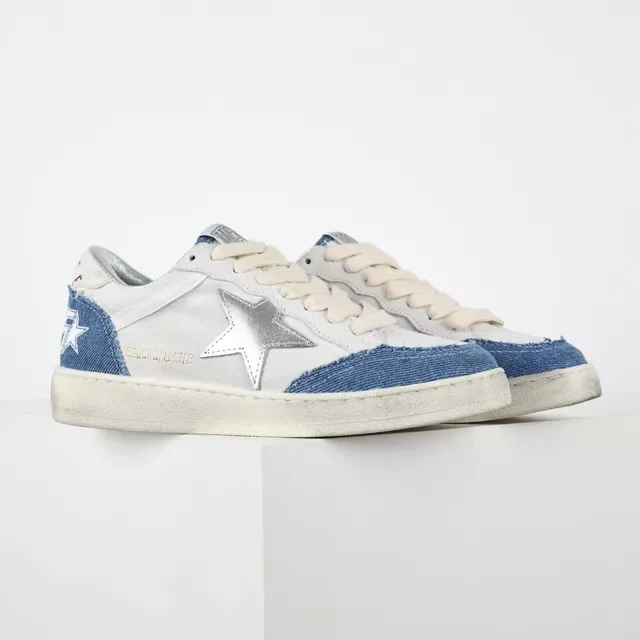 Golden Goose Super-Star حذاء أسلوب حياة من الدنيم الأبيض والأزرق المتضرر 3