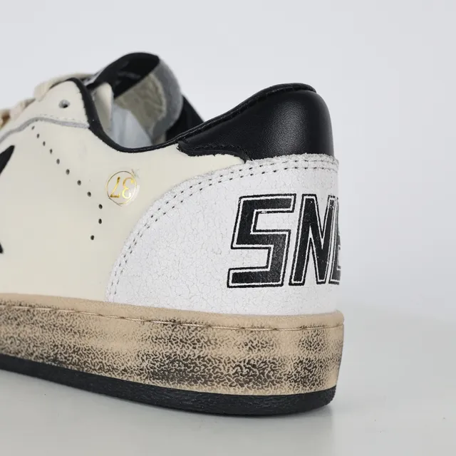 Golden Goose Superstar Off-White cuero desgastado zapatillas lifestyle 4