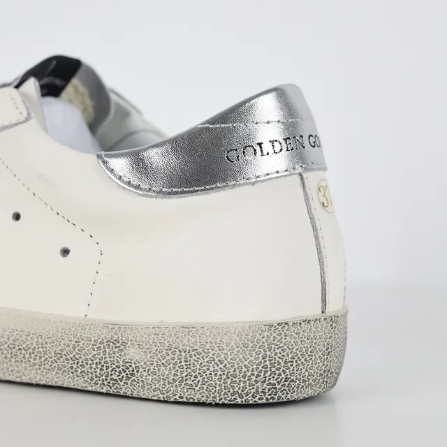 حذاء سنيكرز Lifestyle Golden Goose Superstar أبيض فضي نعل مطاطر مشقق بارش ستار لامع 4