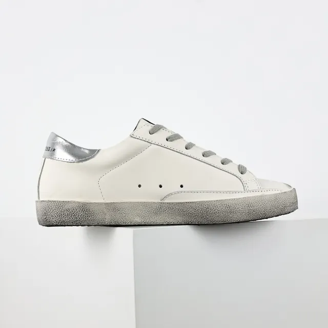 حذاء سنيكرز Lifestyle Golden Goose Superstar أبيض فضي نعل مطاطر مشقق بارش ستار لامع 7