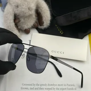 Gucci Óculos de Sol Estilo Aviador Armação de Metal Cinza Gradiente