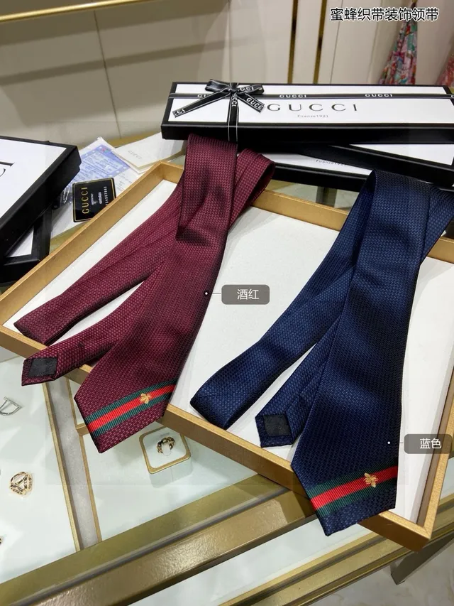 Gucci মৌমাছির মোটিফ মধুর ঘাঁটি বুনন নেভি নেকটাই 4