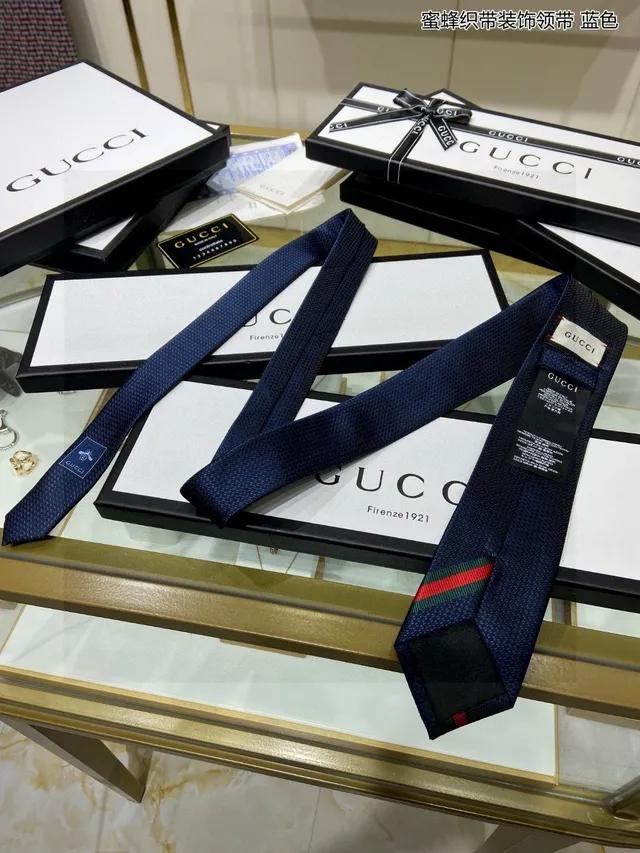 Gucci মৌমাছির মোটিফ মধুর ঘাঁটি বুনন নেভি নেকটাই 7