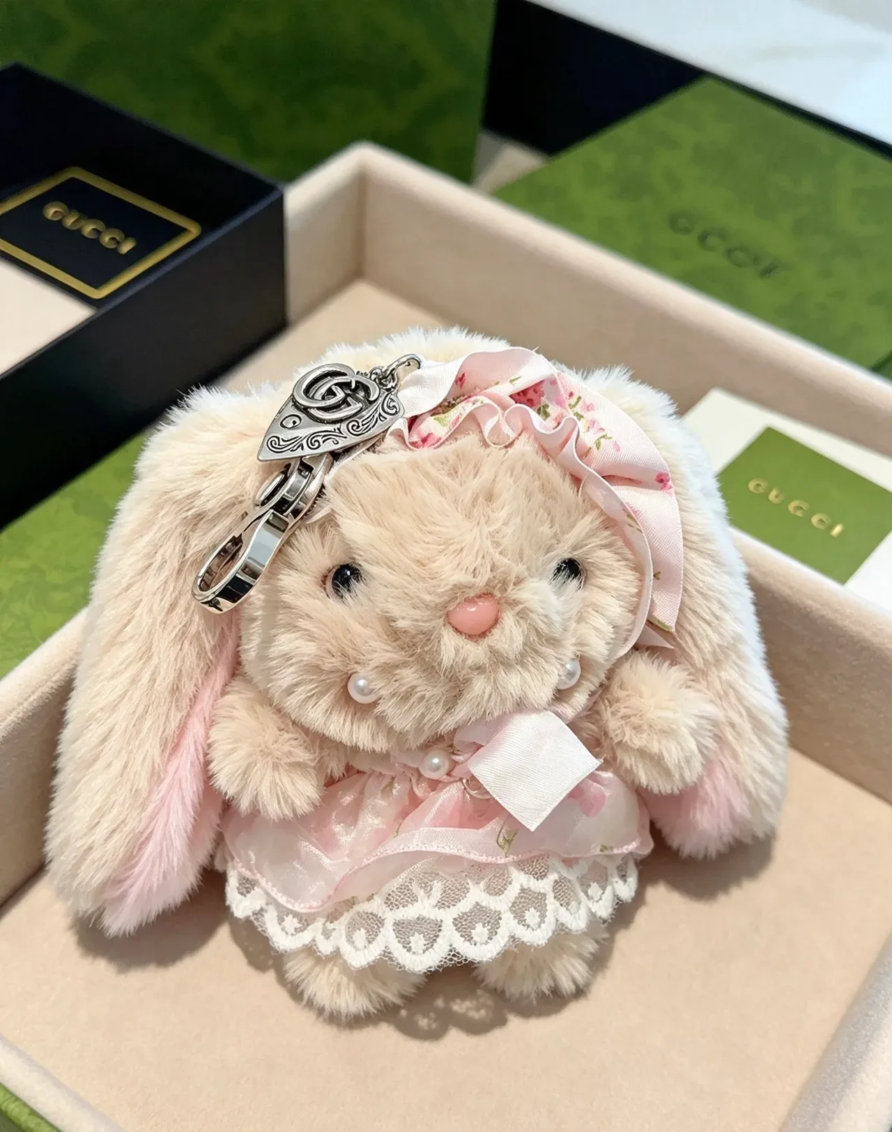 Gucci Bolso Cruzado Beige Rosa Conejo Peluche Piel Sintética 5