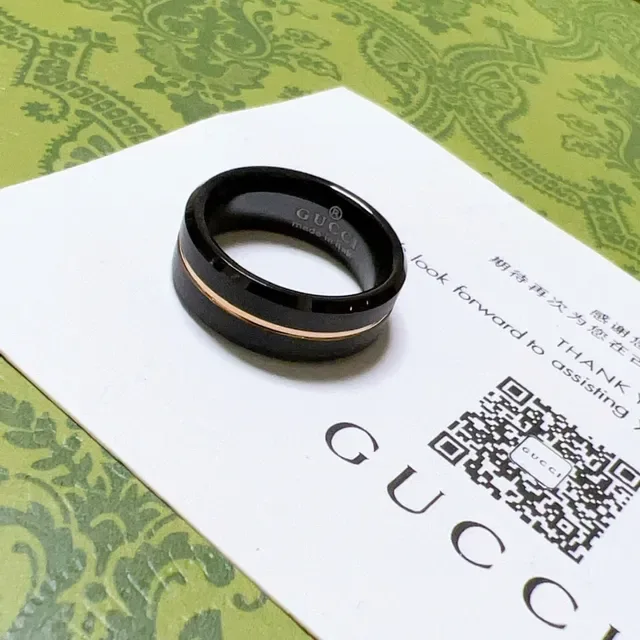 Gucci Black Gold Ceramic Thin Stripe Ring 4