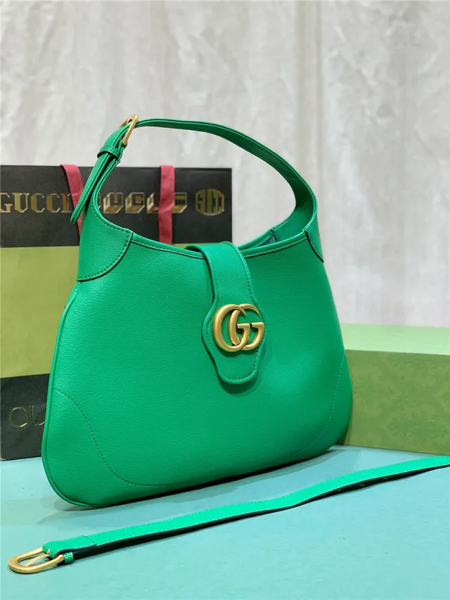 Gucci Black Gold Textured Leather Interlocking GG Hardware Handbag 5