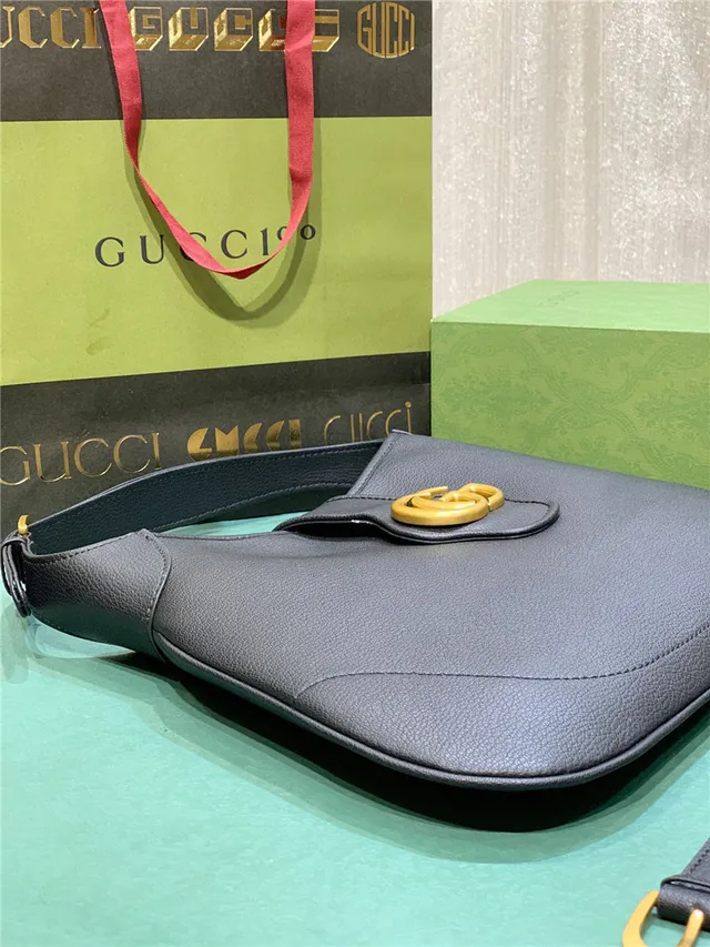 Gucci Black Gold Textured Leather Interlocking GG Hardware Handbag 22