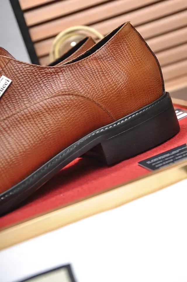 Gucci Cap-Toe लिजार्ड-टेक्स्चर्ड लेदर ऑक्सफोर्ड जूते 2