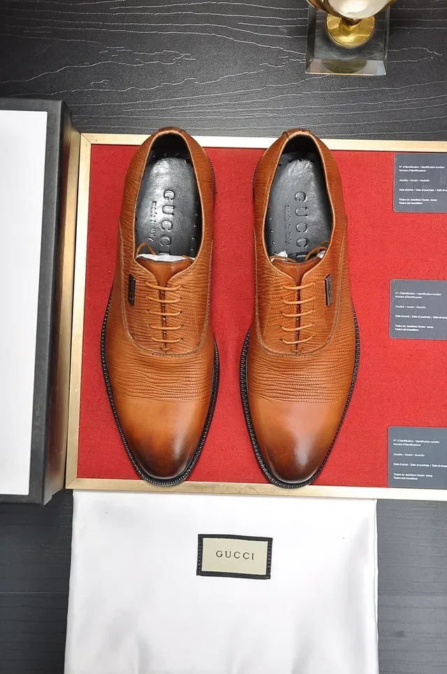 Gucci Cap-Toe लिजार्ड-टेक्स्चर्ड लेदर ऑक्सफोर्ड जूते 5