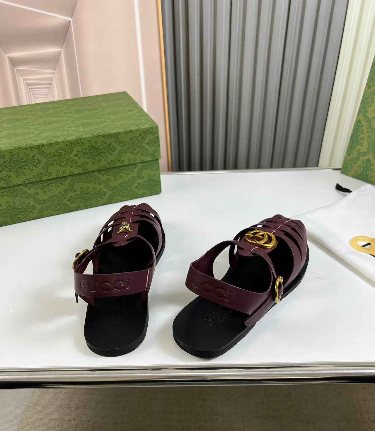 Gucci Dionysus Burdeos Oro Multi-Estras Cabeza de Tigre Hardware Sandalias Gladiator 2