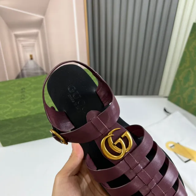 Gucci Dionysus Burdeos Oro Multi-Estras Cabeza de Tigre Hardware Sandalias Gladiator 4