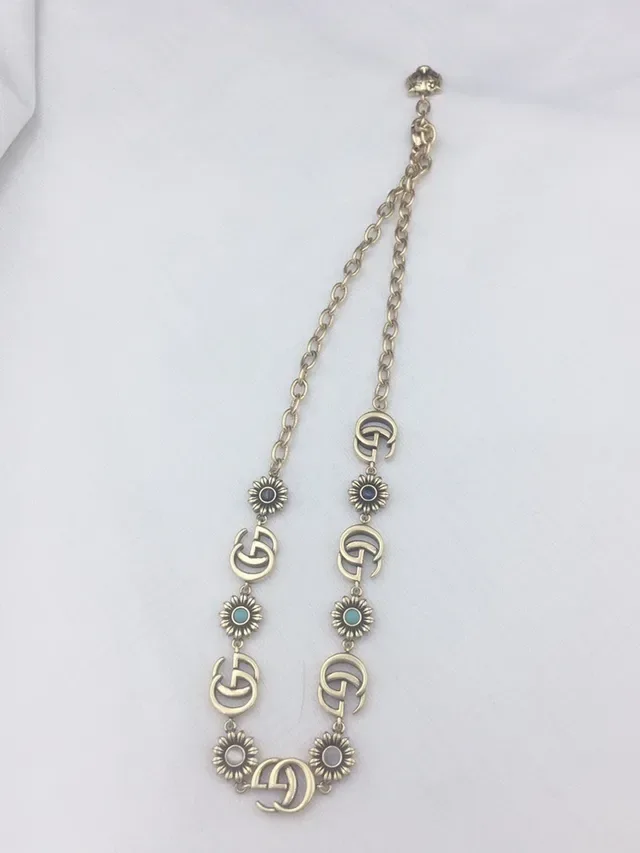 Collier Gucci GG Marmont Chaîne Or Bleu Motifs G Entrelacés 4