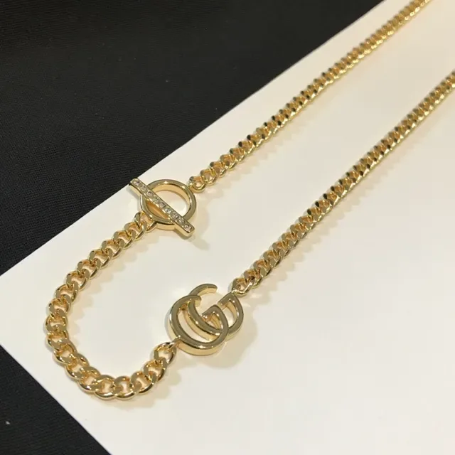 Gucci GG Marmont Cadena Curb Chain Interlocking Double-G Oro 5