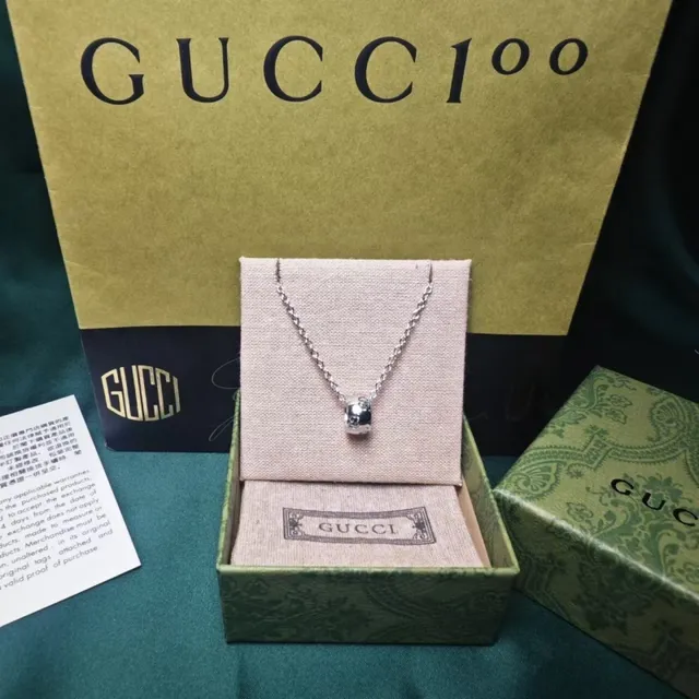 Gucci GG Marmont সোনালি Interlocking G পেন্ডেন্ট নেকলেস 5