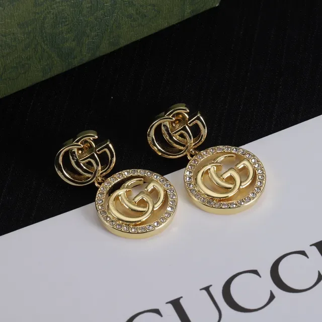 Gucci GG Marmont أقراط كريستال Pavé Interlocking GG ذهبي اللون 2