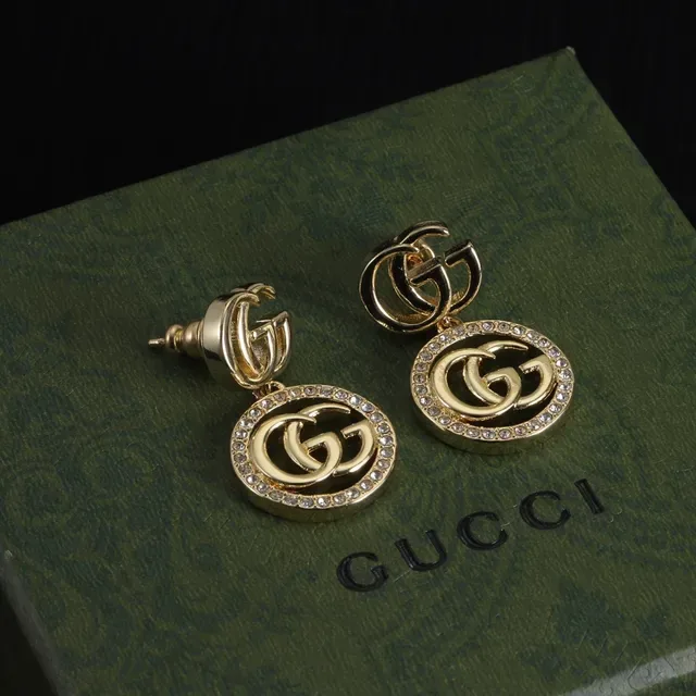 Gucci GG Marmont أقراط كريستال Pavé Interlocking GG ذهبي اللون 4