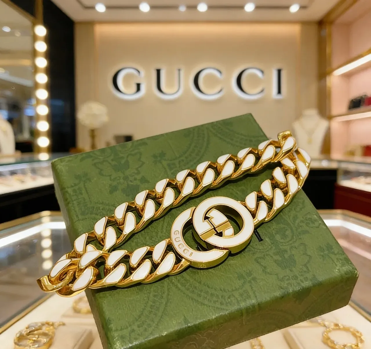 Gucci GG Marmont Bracelet Chaîne Curb-Link Épaisse Or Blanc Inlay Émaillé 3