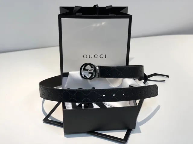 Gucci GG Marmont Interlocking G Buckle cinturón de cuero negro 4