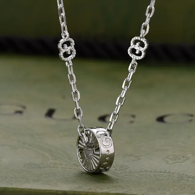 Gucci GG Marmont Interlocking G Collier pendentif 3