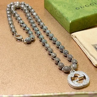 Gucci GG Marmont Pavé Interlocking G মণিযুক্ত চেইন মালা