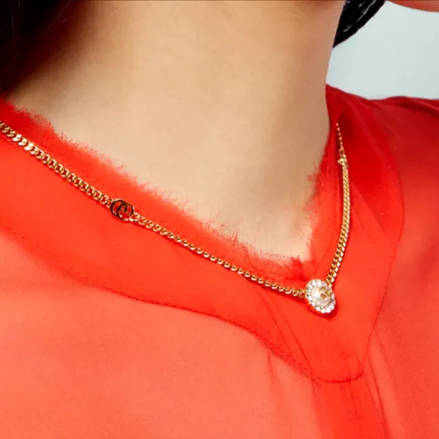 سوار Gucci GG Marmont ذهب وردي مزين بالكريستال سلسلة كيرب 2